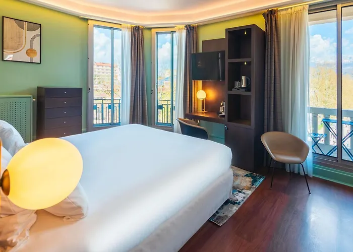 Le Splendid D'annecy - Handwritten Collection 4*